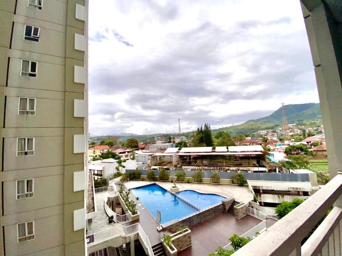 Skyland City Hotel Jatinangor Cilimus Exterior foto